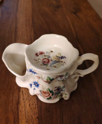 Ironstone shaving scuttle hand - scuttle,